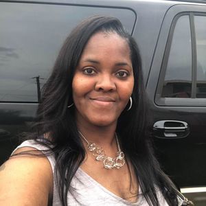 Meet your Posher, Angela